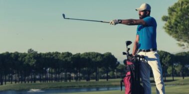 Advantages Of Left-Handed Golfers Playing Right Handed
